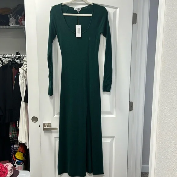 green emerald velvet dress HALSTON CASHMERE DRESS WITH XL SCARF – Jules_Eye main image 1